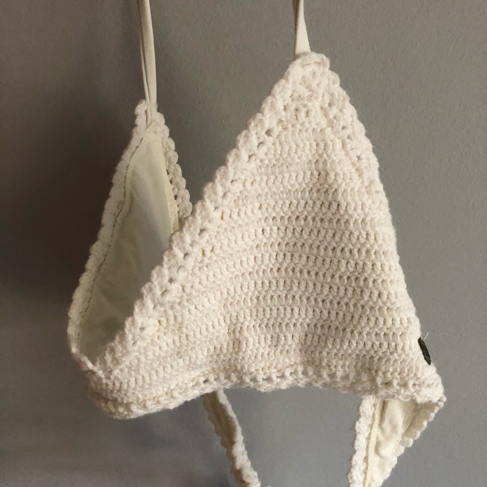 Billabong crochet swimsuit top